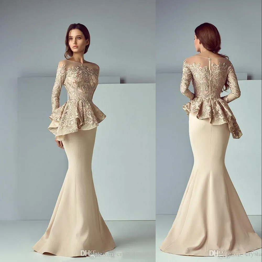 Billiga nya heta balklänningar Champagne spetsar applikationer satin ren nackhylsa peplum dubai arabiska sjöjungfru långa kvällskläder formella klänningar