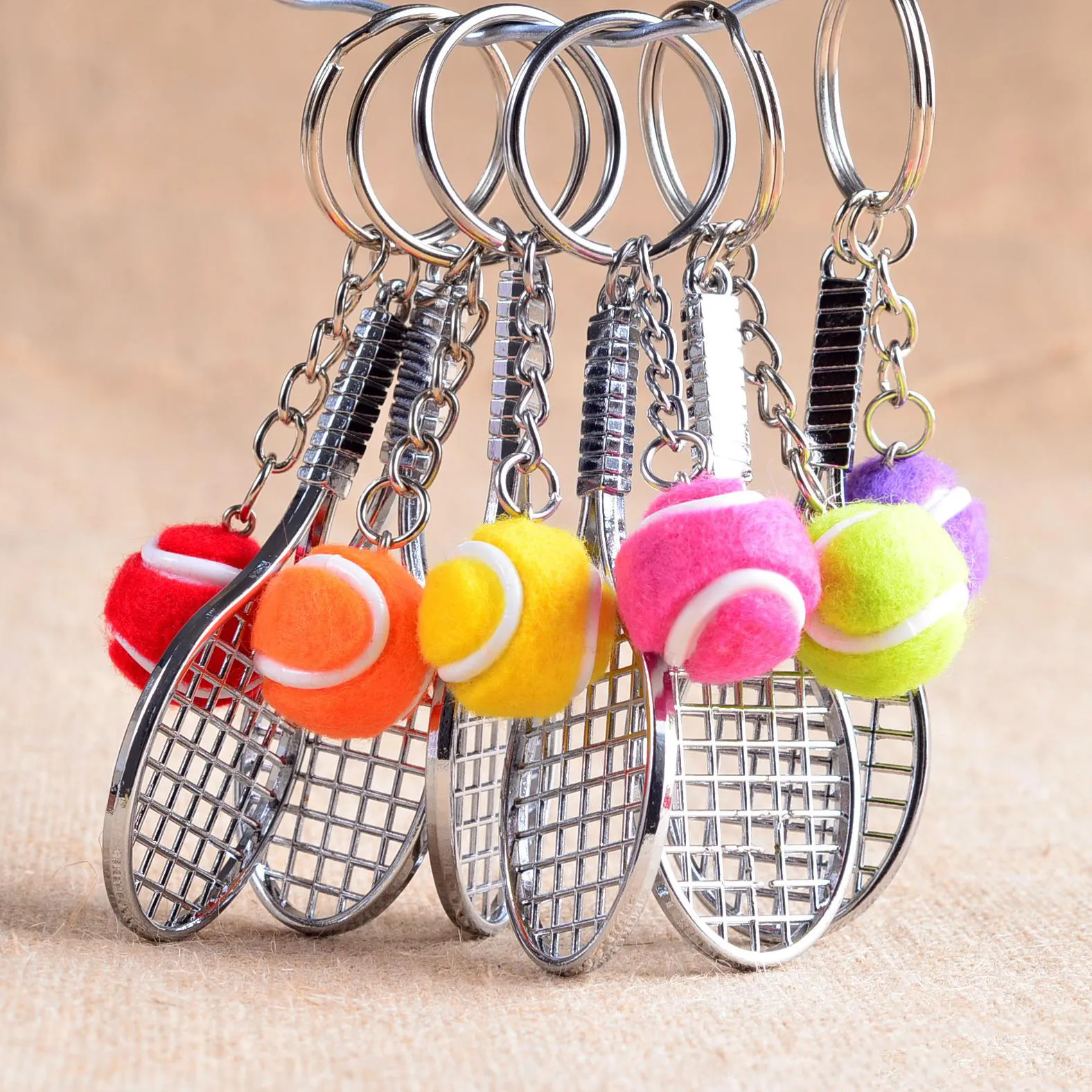 2020 Raquette de tennis Porte-clés Mignon Sport Mini Porte-clés 6 couleurs Pendentif Voiture Porte-clés Sport Porte-clés Qui aime le sport Cadeaux pour Adolescent