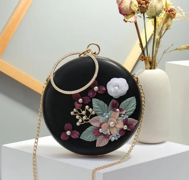 10 Makeup Cases That Will Revolutionize Your Beauty Routine