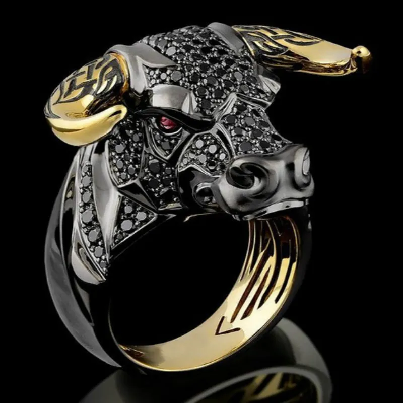 Mighty Męskie Czarne Złoto Diament Bull Head Ring 18k Gold Biker Punk Pierścienie Party Engagement Jewelry Rozmiar 8-13