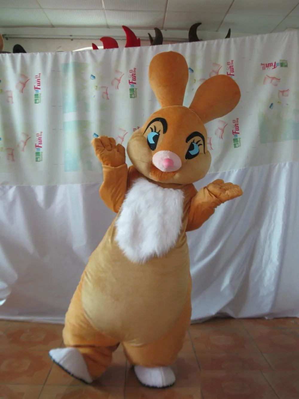 Lovely Brown Rabbit Mascot Costumes Animated Theme Big Ears Fat Hare Bunny  Cospaly Cartoon Mascot Character Halloween Carnival Party Costume From  Cartoonkingdom, $310.67