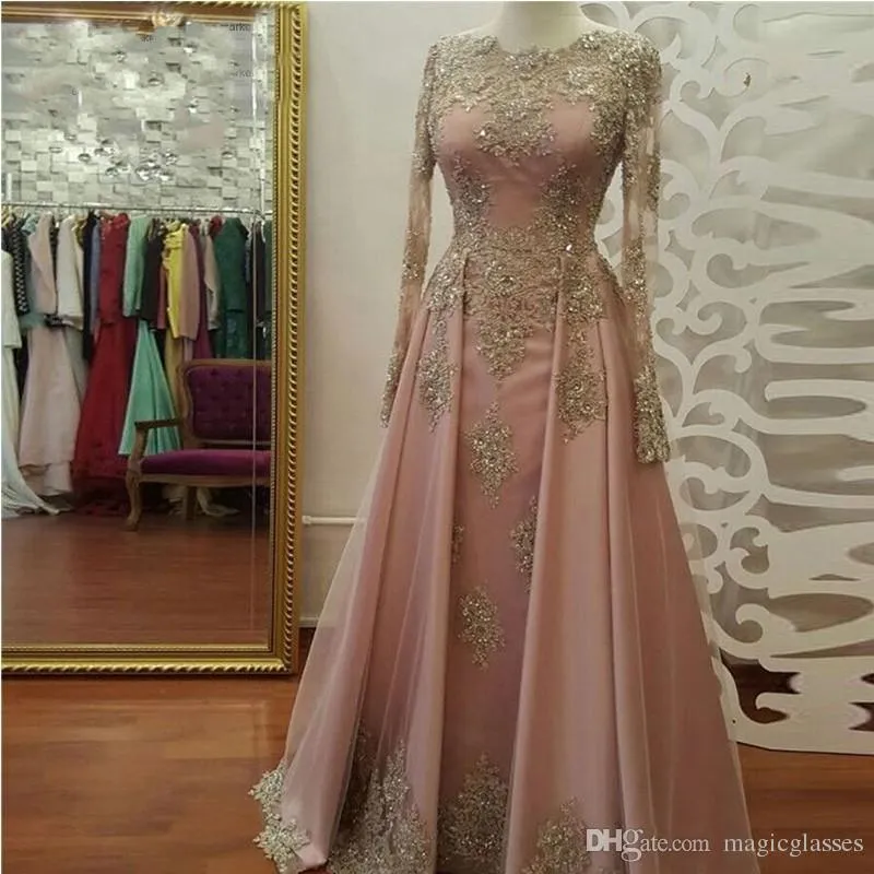 Nya eleganta spetskvällsklänningar juvel satin lång ärm för kvinnor bär applikationer golvlängd dubai kaftan muslimska prom party klänningar