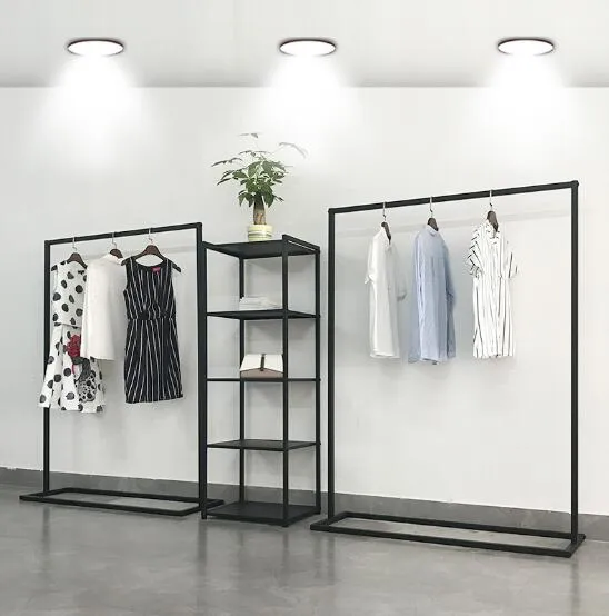 楽天市場】ディスプレイハンガーラックの通販 金属製衣料品店ディスプレイラック、洋服を掛けるための自立式錬鉄製ハンガー、ブティック、小売店、寝室用のディスプレイスタンド (色 :