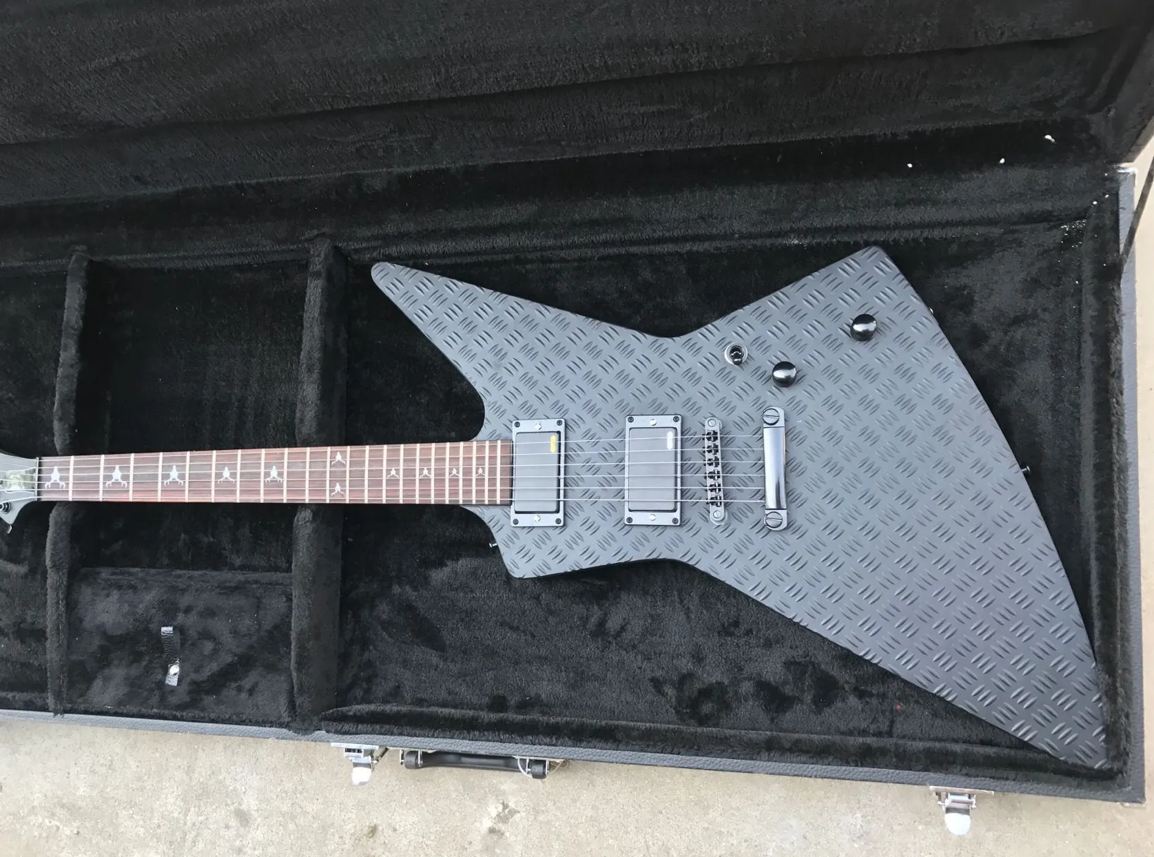 MX 250 James Hetfield Matte Black Diamond Plate Explorer Electric Guitar Deer Skull Inlay, China EMG Pickups