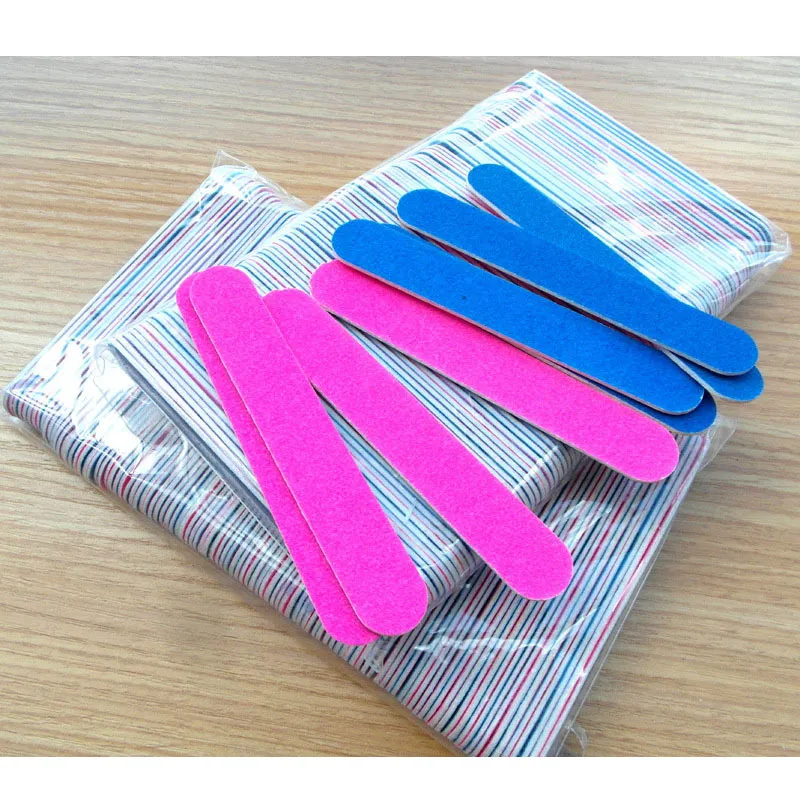 Limes à ongles en papier de verre Outils d'art des ongles Papier de verre à ongles artificiel Tampons jetables pour dissolvant de cuticules Slim Crescent Grit Callus P27