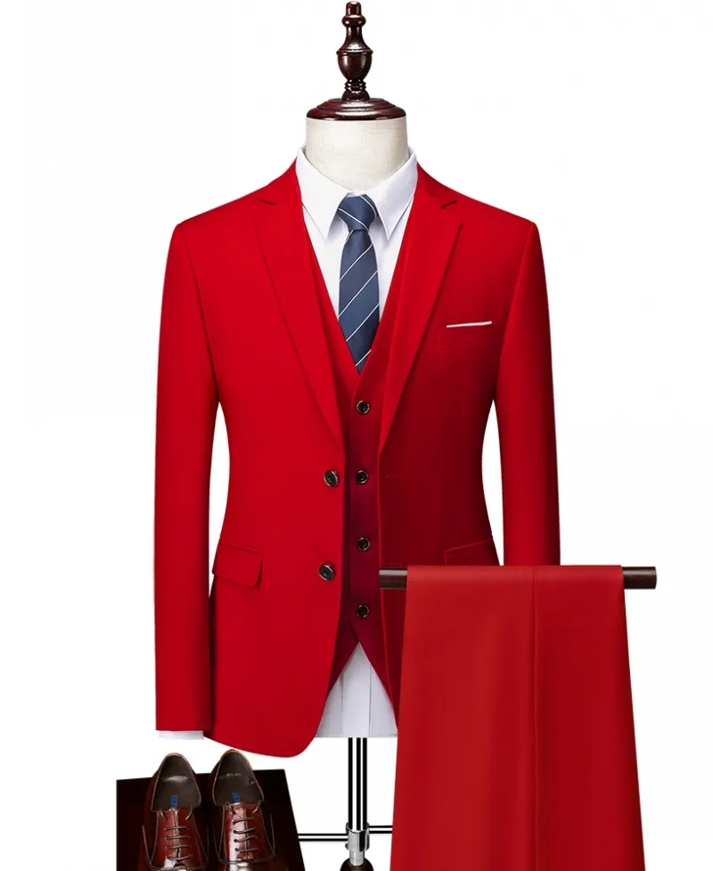 Przystojny czerwony garnitur Nowe modne garnitury ślubne dla najlepszych mężczyzn Slim Fit Groom Tuxedos dla mężczyzny
