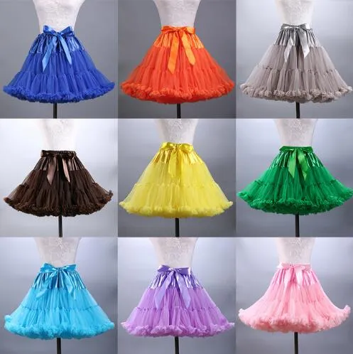 Modern Colorfulle Tutu Petticoat Ruffled Kolana Długość Krótka kobieta Petticoat Underskirt Tulle Bridal Petticoat Prawdziwa próbka