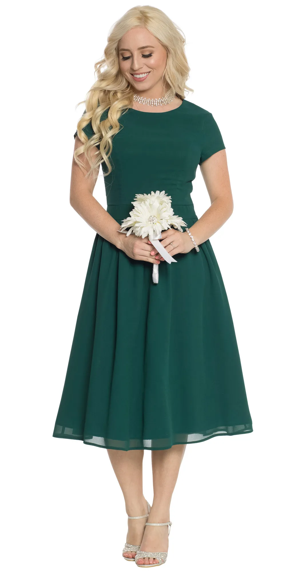 2019 Nova Chiffon Floresta Escura Verde Curto Modest Vestidos Dama De Honra Com Mangas Curtas Na Altura Do Joelho A Linha Verão Modest Maids of Honor Vestido