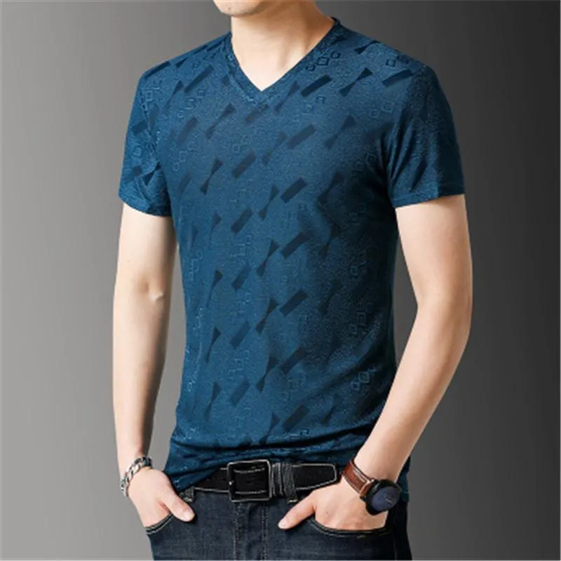 Jacquard Wycinanka V Neck Mężczyzna Tshirt Elastyczność Casual Topy Lato Nowy Oddychający Cool Ice Jedwab Slim Męska Moda Luźna Odzież Tee