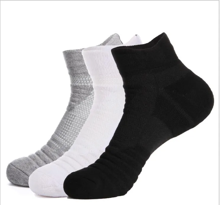 Nya basketstrumpor, korta handduksbottenidrottsstrumpor, utomhus Terry Boat Socks, Sweat Absorption and Air Permeability Professional Running