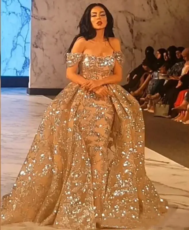 Yousef Aljasmi 2021 Abiti da sera con gonne over staccabili Abiti da sera in pizzo argento con paillettes Applique treno con spalle scoperte Abiti da ballo formali da donna arabi