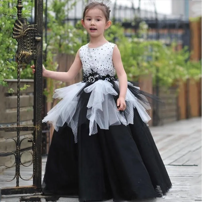 2020 Laatste Baljurk Zwart Bloem Meisje Jurken Rits Back Tulle Kids Pageant Jurken Vestido de Nina de Flores Meisjes Pageant Jurk Q68