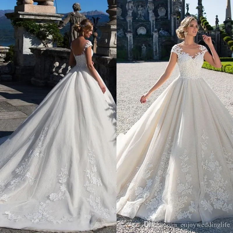 Bianco elegante abito linea A cappuccio manica corta pizzo su retro applique abito da ballo abiti da sposa abiti da sposa abiti da sposa pplique s es