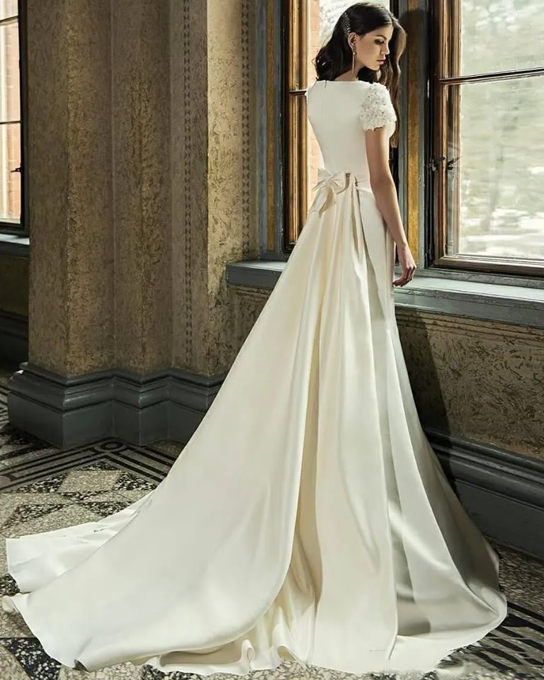 elegant slim wedding dresses Sleek and Chic: Discover the Elegance of Sleek Wedding Dresses - Pretty Happy Love - Wedding Blog