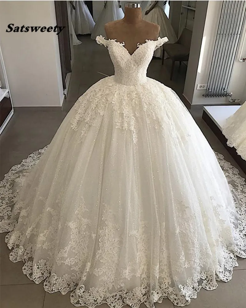 2023 Abiti da sposa vintage in pizzo Plus Size Appliques Dubai Eleganti abiti da sposa Lace Up Puffy Ball Gowns Vestido De Novia