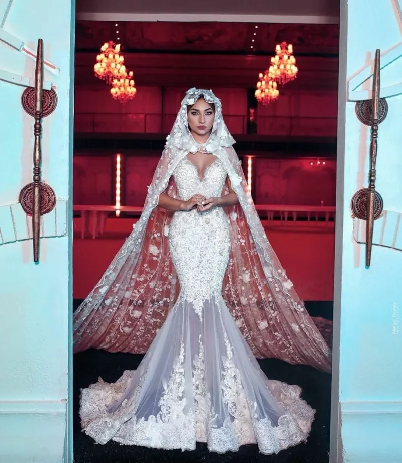 Red Lace Rhinestone Cathedral Veil – Mantilla Style Lace Red Bridal Veils for sale | eBay main image 3