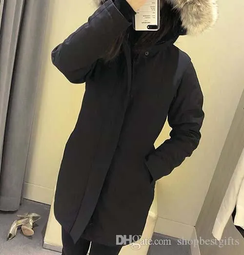 패션 겨울 다운 승리 파카 여성 디자이너 후드 따뜻한 파카 스 크기 여성 야외 모피 코트 온라인