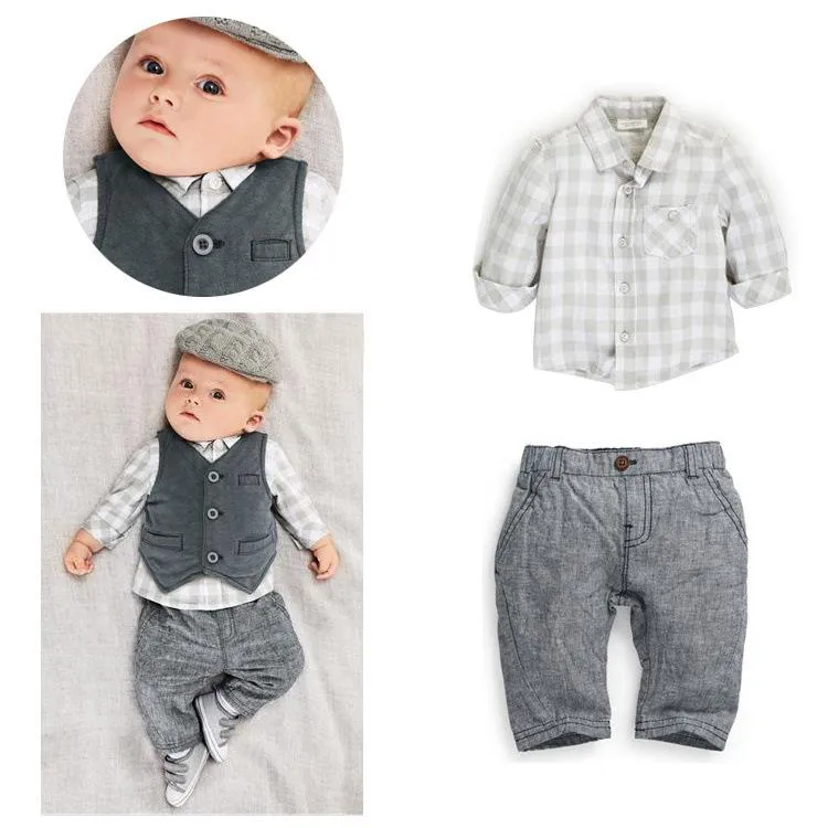 2019 Trajes para niños 3 units Trajes de chándales Bebé Boys Gentleman Plaid Trajes Camisa + Chaleco + Pantalones Kids Boutique Ropa Establece ropa de diseñador