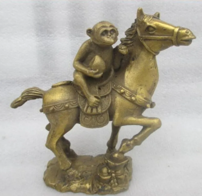 Vieux marteau manuel en cuivre rare de Chine singe porte-bonheur la statue d'un cheval