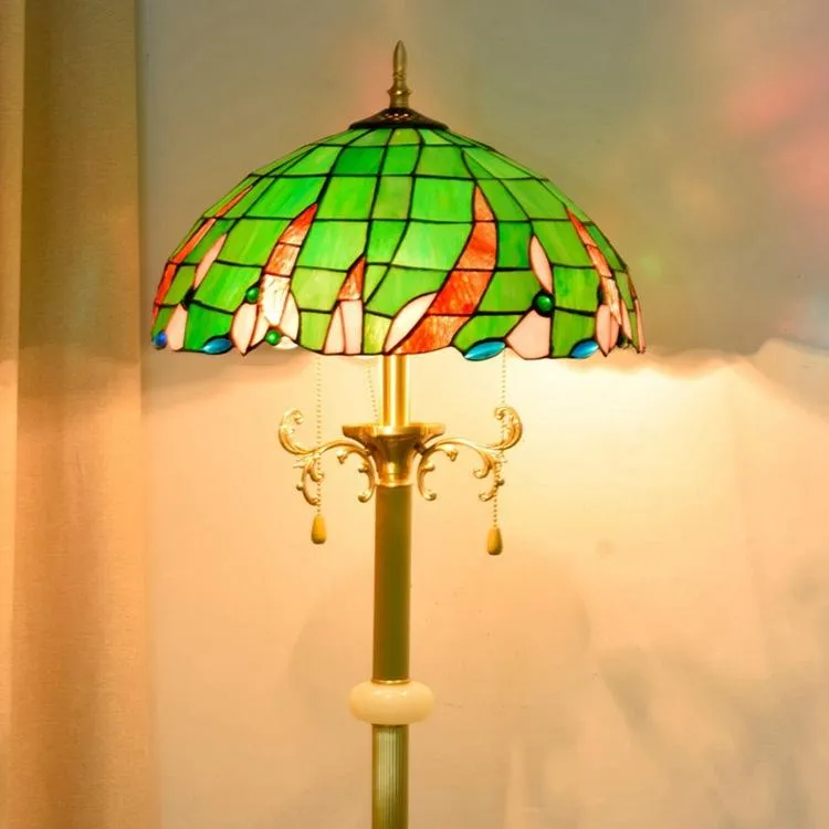 Moderne haut de gamme plancher UPS intérieur lampes en cristal vert vitrail abat-jour restaurant chambre décoration lampe