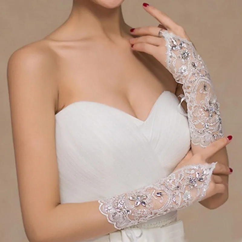 Fashion-New Bride Wedding Lace Stitch Diamond Wedding Gloves Kort bröllopstillbehör ST16 Hela försäljningspris Gratis frakt