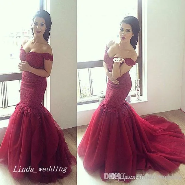 2019 Abiti da sposa a sirena bordeaux Vino rosso con spalle scoperte Abiti da festa da sposa in tulle lungo in pizzo Plus Size abiti da sposa sirena