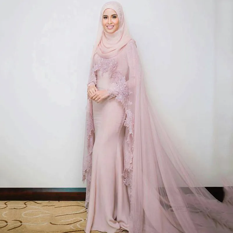 Muzułmańskie suknie wieczorowe wysokiej szyi 2019 Mermaid długie rękawy Aplikacje Koronki Formalny Szalik Islamski Dubaj Kaftan Saudyjska Arabska Długa Suknia