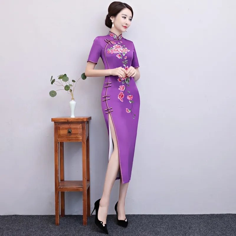 Nieuwe Collectie Chinese Lange Cheongsam Mode Vrouwen Borduurwerk Jurk Elegant Rayon Qipao Party Jurken Vestido Gratis verzending