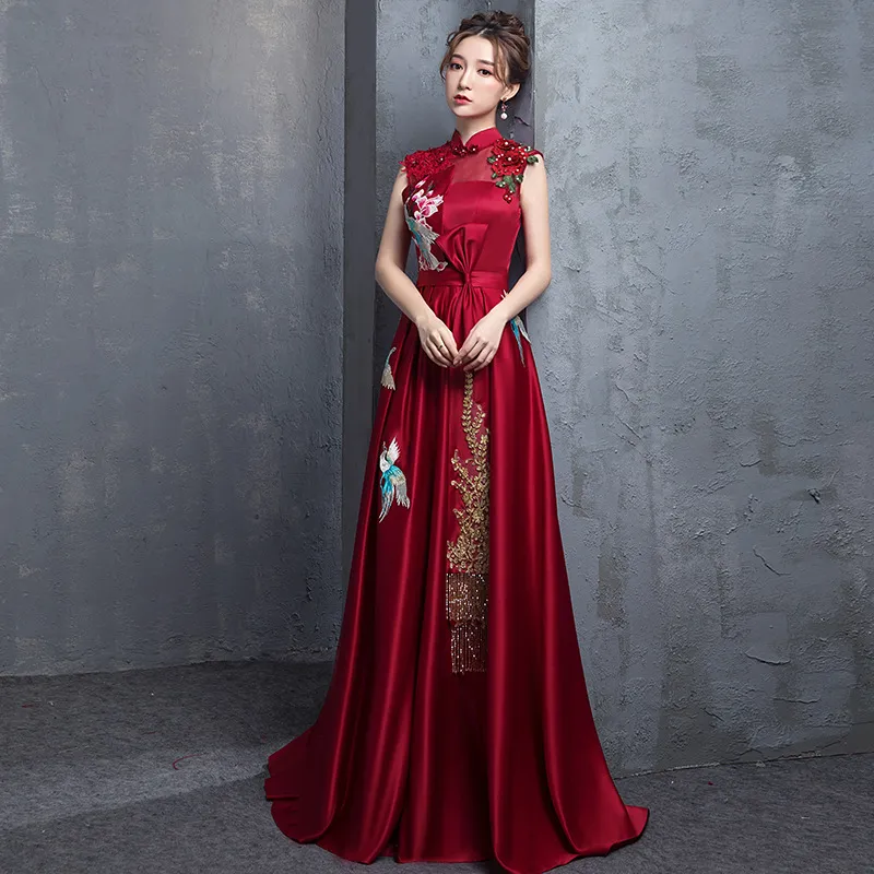 우아한 여성 이브닝 파티 드레스 2019 민소매 중국어 신부 결혼식 청사 Vestidos 자수 긴 qipao s-xxl