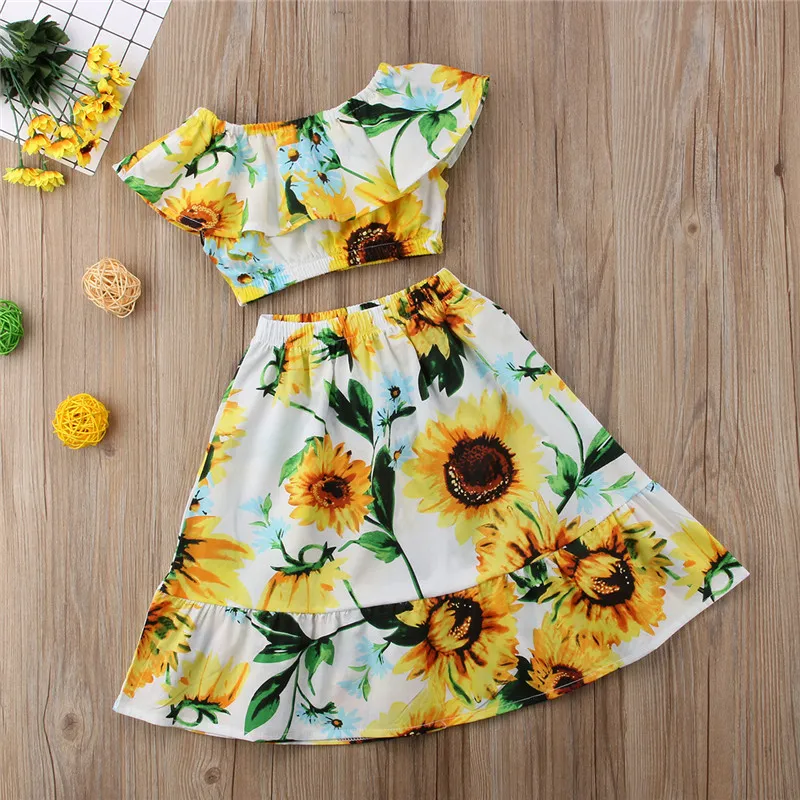 Cute skirt and crop top outfits hotsell