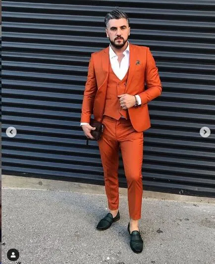 Tre stycken Orange Groom Vest Mens Passar Kostymer Pour Hommes Män Tuxedos Groom Bröllop Tuxedos Man Western Style Passits (Jacket + Pants + Vest)