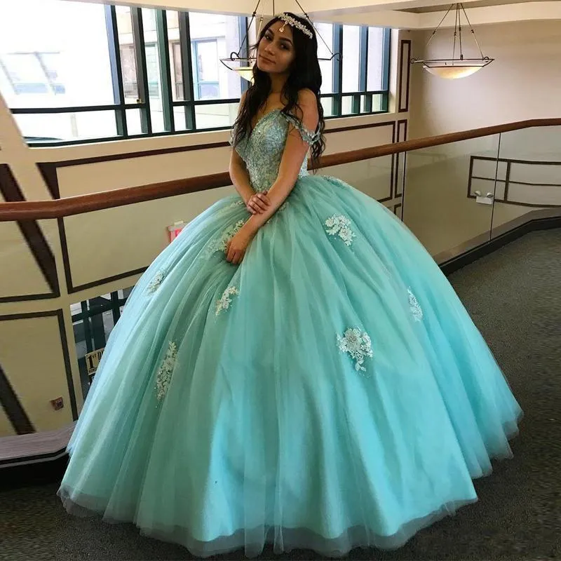 Verde menta splendidi abiti Quinceanera con spalle scoperte Applicazioni di pizzo Cristallo Sweet 15 Plus Size Tulle Abiti formali Abiti da sera