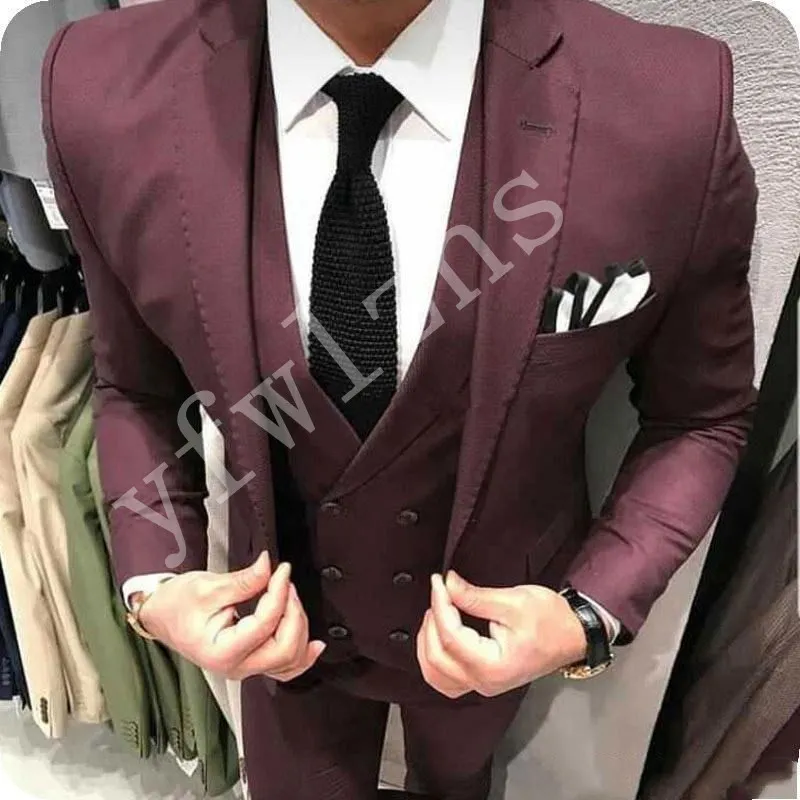 Выполненный на заказ Нотч Groomsmen One Button Groom Tuxedos Мужские костюмы Свадебные / выпускной вечер / ужин Шафер Blazer (куртка + штаны + Tie + Vest) W194