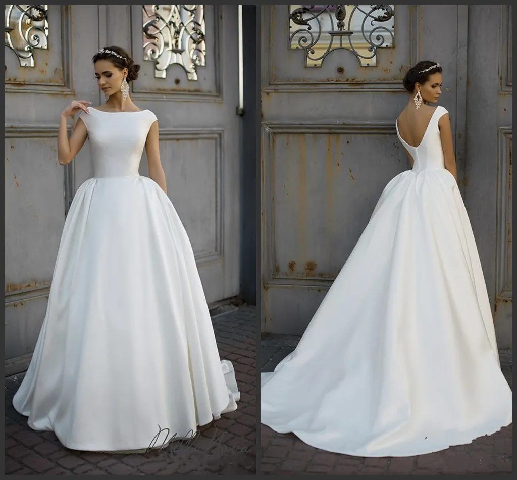 2019 NYHET Fantastisk Backless A-Line Bröllopsklänningar Beatu Neckline Billiga Sweep Train Satin Custom Made Plus Size Bridal Gowns