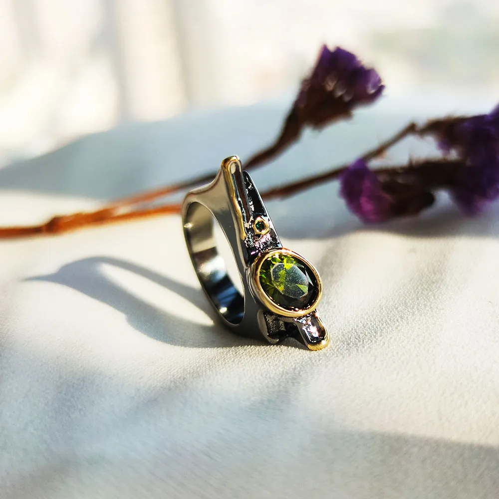 Fashion- Lange Form kühle Ring-Gewehr-Schwarz Schmuck Green Stone Cocktailparty-Ring-Mädchen Schmuck