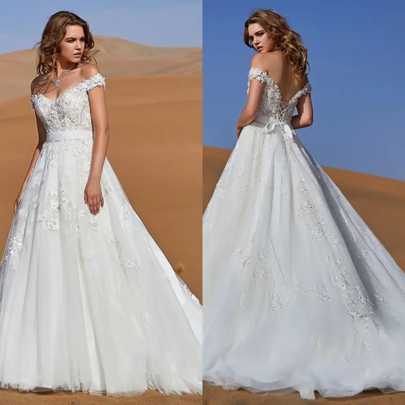 CocoMelody 2019 Vestidos de Casamento Fora Do Ombro Rendas Apliques Bohemian Vestidos De Noiva Backless Sweep Train A Linha de Vestido de Noiva robe de mariée