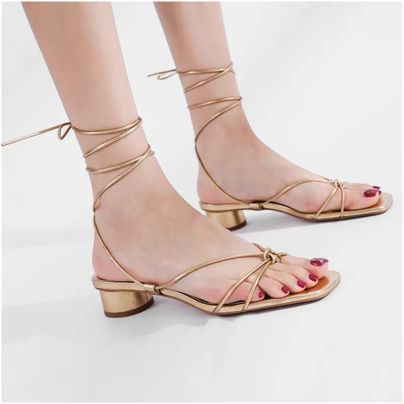 CuddlyIIPanda Low-Heel Strappy Sandals Women Gladiator Shoes Golden Ankle Strap Sexy Wedding Shoes Rome Style Sandalia Feminina