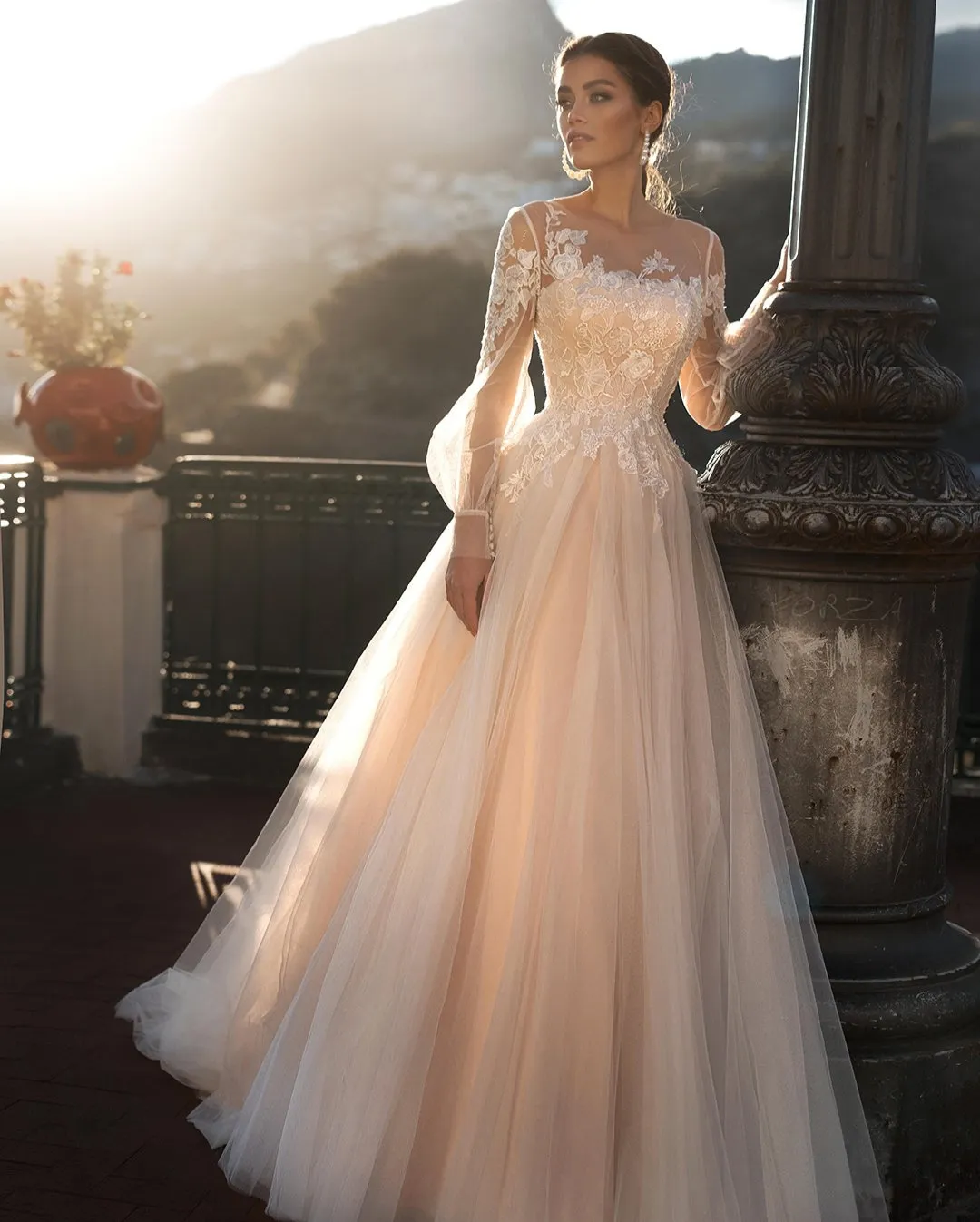 knee length dresses for ladies Princess Wedding Dress: Fashion Bateau Neckline Long Sleeves Lace Appliques  Floor-length Satin main image 1
