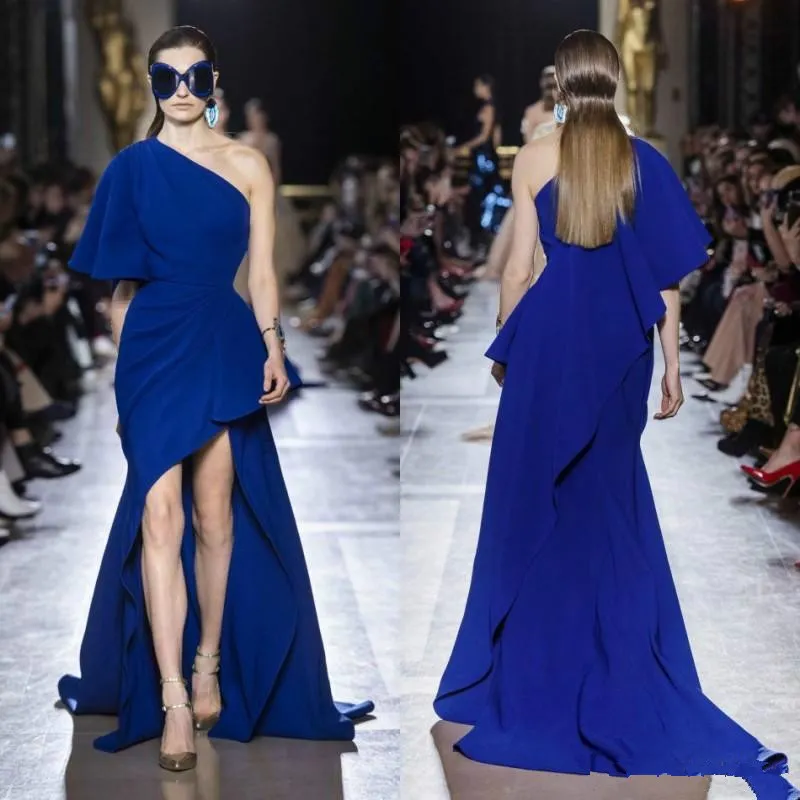 Elie Saab Vestidos de noite de um ombro só com mangas curtas Azul Royal Hi Low Vestidos de festa de formatura Boho Assimétrico Maxi Runway Ocasião Skrits