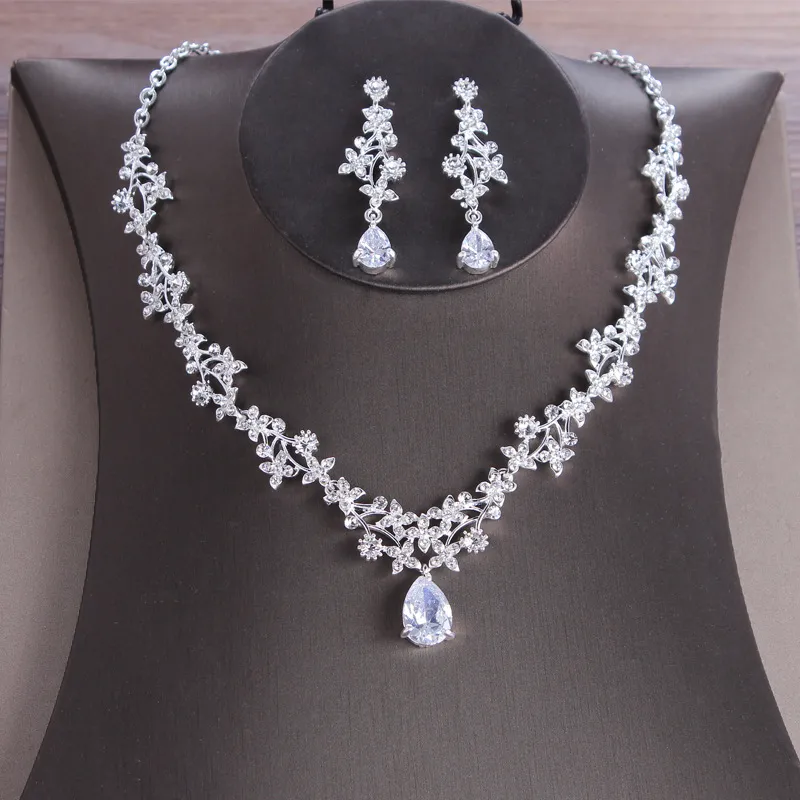 Prom jewelry hotsell 2019