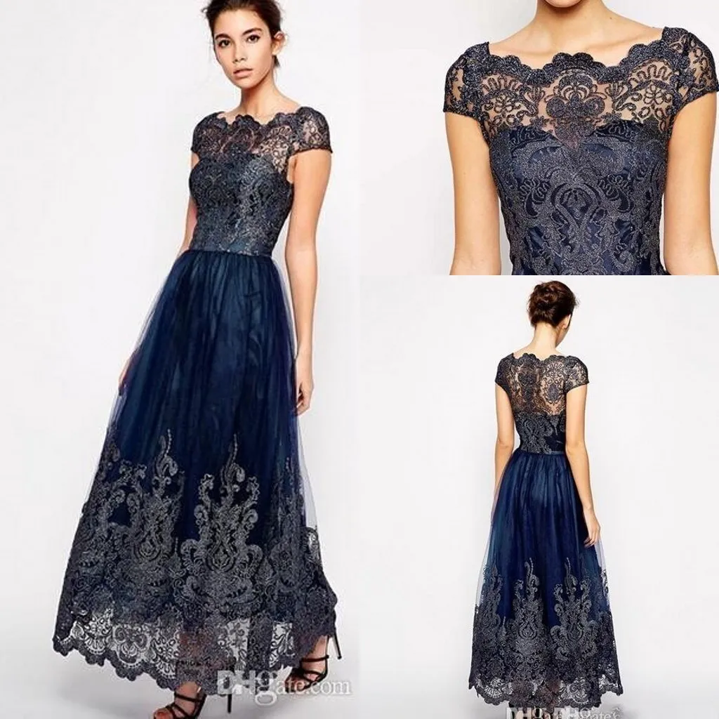 2023 Vintage Mère hors robes de mariée Pas Cher Cap Manches Plus La Taille Tulle Bleu Marine Dentelle Appliques Longue Cheville Longueur Femmes Formelle Mères Robes