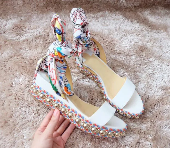 Espadrillas con borchie deals e cinturino alla caviglia