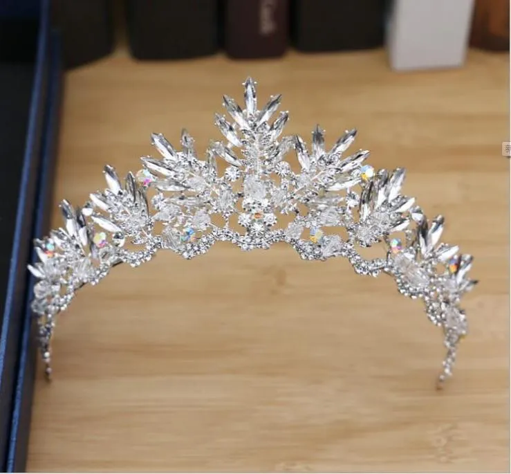 Cheap Shiny Party Tiara Cristalli trasparenti King Queen Crown Wedding Corone nuziali Costume Art Deco Princess Performance Diademi Testa Pi213C