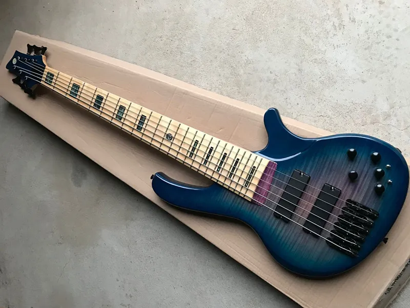 Basso elettrico personalizzato in fabbrica a 6 corde con corpo blu e viola con 2 pickup neri, 24 tasti, hardware nero, offerta personalizzata