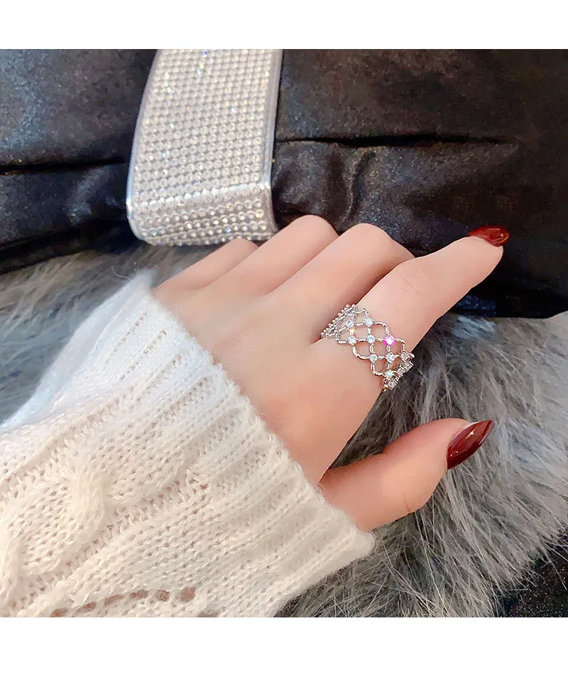 Anillo abierto de malla de encaje para mujer, diseño de personalidad femenina, ligero, de lujo, anillo de dedo índice de celebridad Web, anillo ajustable de viento frío