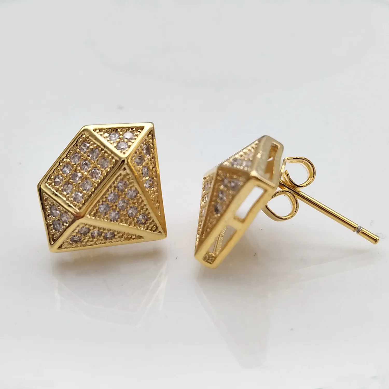 New Fashion 18K Gold and White Gold Princess Cut Diamond Mens Earring Studs personalized Hip Hop CZ Cubic Zirconia Stud Earrings Jewelry