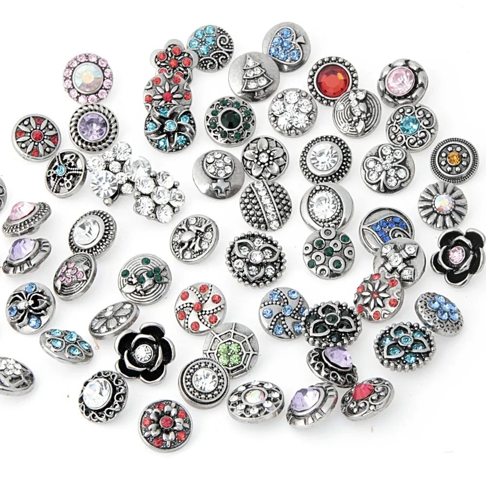 50st 12mm Rivca Snaps -knapp Rhinestone Löst pärlor Mixed Style Passar för Noosa -armband Halsbandsmycken Diy Accessories Christma248a