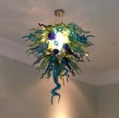 Commercio all'ingrosso Lampadario in vetro di Murano Appeso Lampade a sospensione in cristallo di vetro Decorazioni per la casa Illuminazione per interni con diverse dimensioni Colore