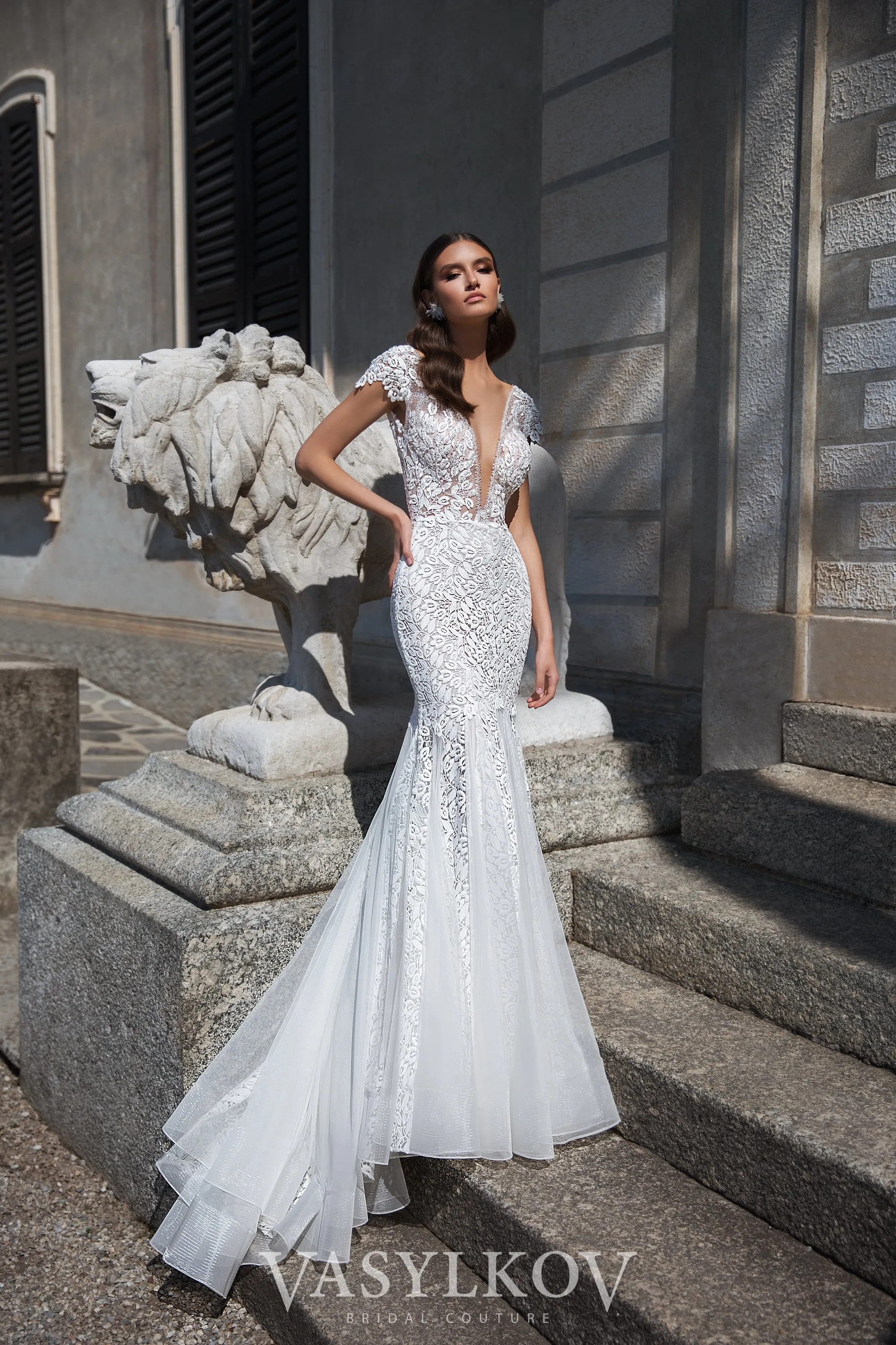 Crystal Design Mermaid Wedding Dresses V Neck Sweep Train Lace Appliqued  Boho Wedding Dress Cap Sleeve Custom Bridal Gowns Robes De Marie