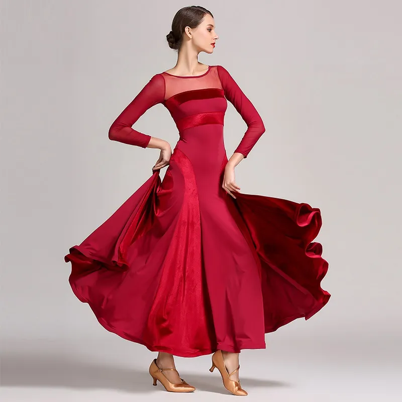 emerald green short dress Homecoming with Beads Women's Tee Shirts Wedding Gown Claremont Bhldn Color:Jade Glow With its elegant v